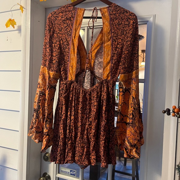 Free People x small boho bell sleeves tie top open back floral jumper shorts - Picture 6 of 9